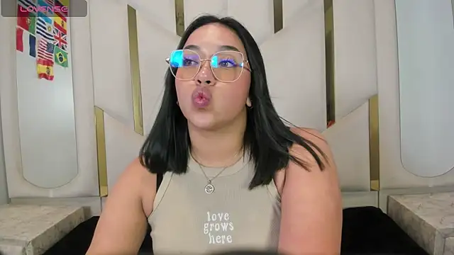 Snapshot of IsabellRodriguez18 chatting on 07-01-26, 03:52 IsabellRodriguez18 online show from 07-01-26, 03:52