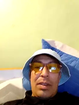 zeus2630 online show from 12-01-25, 01:32