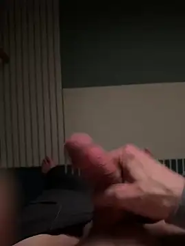 Snapshot of mas317592 chatting on 02-06-25, 10:43 mas317592 online show from 02-06-25, 10:43