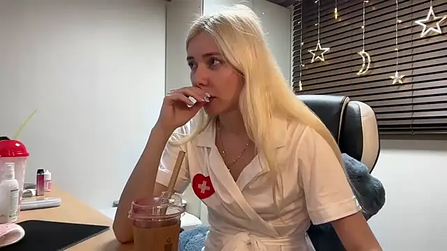 yunasuka online show from 01-17-25, 06:44