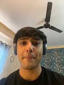 Snapshot of sunny49477 chatting on 12-26-24, 04:43 sunny49477 online show from 12-26-24, 04:43