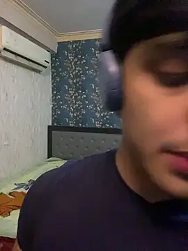 Snapshot of sunny49477 chatting on 02-03-25, 12:36 sunny49477 online show from 02-03-25, 12:36