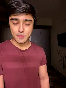 Snapshot of sunny49477 chatting on 10-09-25, 07:45 sunny49477 online show from 10-09-25, 07:45