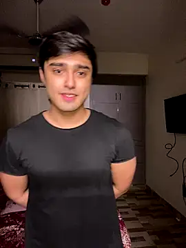 Snapshot of sunny49477 chatting on 10-10-25, 05:12 sunny49477 online show from 10-10-25, 05:12