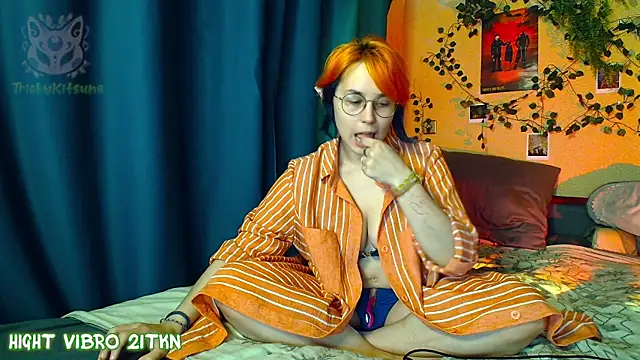 TrickyKitsune online show from 07-13-26, 05:49