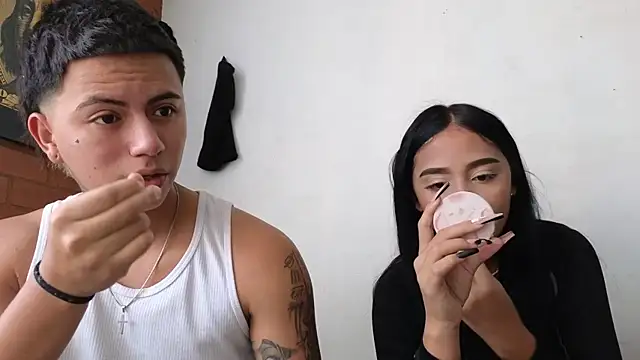 Snapshot of Thiago_x_Sahara chatting on 01-26-25, 01:47 Thiago x Sahara online show from 01-26-25, 01:47