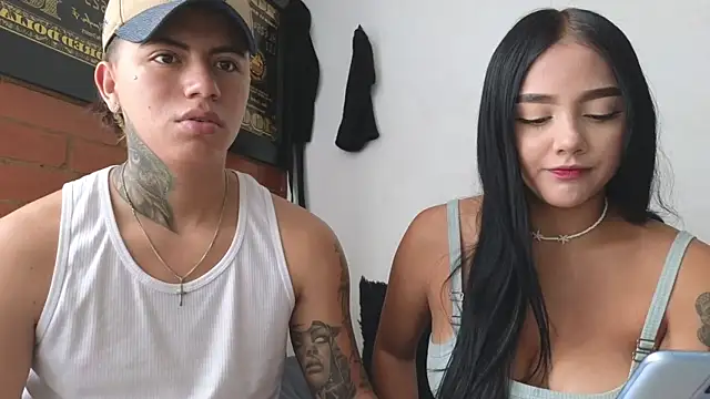 Snapshot of Thiago_x_Sahara chatting on 02-05-25, 01:11 Thiago x Sahara online show from 02-05-25, 01:11