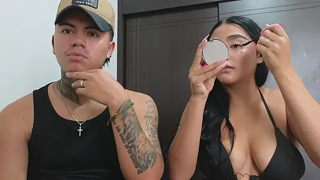 Snapshot of Thiago_x_Sahara chatting on 03-14-25, 01:13 Thiago x Sahara online show from 03-14-25, 01:13