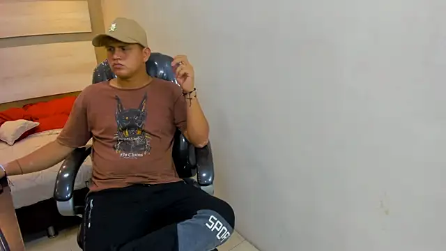 Warning Boy online show from 01-02-25, 09:18