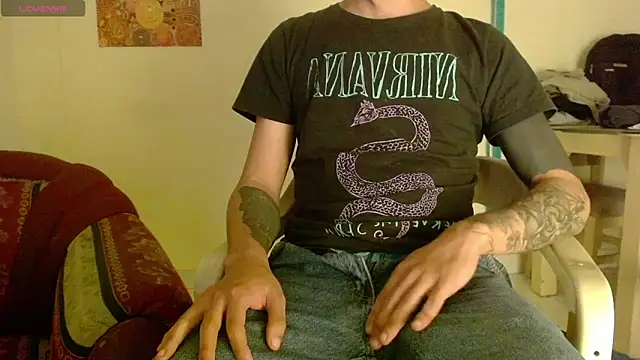 Snapshot of Maam_Ine chatting on 09-21-25, 05:42 Maam Ine online show from 09-21-25, 05:42