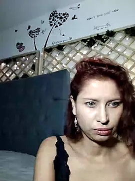 Snapshot of Mia_WAll chatting on 01-12-25, 09:08 Mia WAll online show from 01-12-25, 09:08