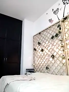 Snapshot of Mia_WAll chatting on 01-26-25, 10:02 Mia WAll online show from 01-26-25, 10:02