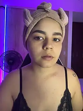 Snapshot of pretty_angela1 chatting on 07-03-26, 05:14 pretty angela1 online show from 07-03-26, 05:14