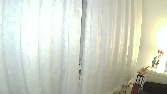 Snapshot of Sissy_Miss chatting on 02-12-26, 06:25 Sissy Miss online show from 02-12-26, 06:25