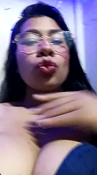 Snapshot of Pamelamilkk_1007 chatting on 02-01-25, 03:28 Pamelamilkk 1007 online show from 02-01-25, 03:28