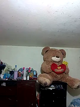 Snapshot of Pamelamilkk_1007 chatting on 11-16-25, 06:46 Pamelamilkk 1007 online show from 11-16-25, 06:46