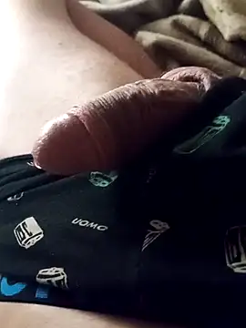 Snapshot of Daniel32hot chatting on 12-25-24, 11:10 Daniel32hot online show from 12-25-24, 11:10