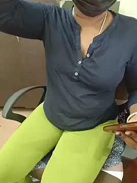 Snapshot of Tamil_roja69 chatting on 05-20-26, 11:05 Tamil roja69 online show from 05-20-26, 11:05