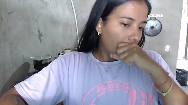 Coral0403 online show from 03-02-25, 04:21