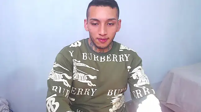 Snapshot of David_Adams2003 chatting on 03-07-25, 08:00 David Adams2003 online show from 03-07-25, 08:00