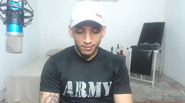 Snapshot of David_Adams2003 chatting on 03-11-25, 02:07 David Adams2003 online show from 03-11-25, 02:07