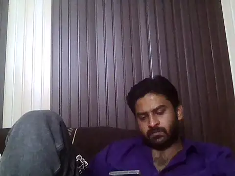 Snapshot of indihotguy chatting on 04-18-26, 12:42 indihotguy online show from 04-18-26, 12:42