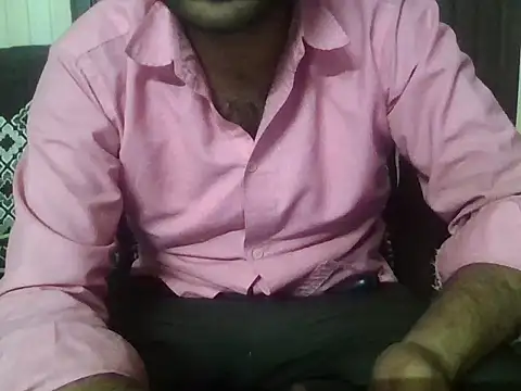 Snapshot of indihotguy chatting on 05-10-26, 08:14 indihotguy online show from 05-10-26, 08:14