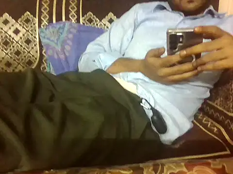 Snapshot of indihotguy chatting on 05-11-26, 02:12 indihotguy online show from 05-11-26, 02:12