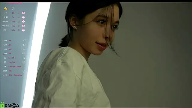 Snapshot of LittleOriana chatting on 02-14-26, 11:18 LittleOriana online show from 02-14-26, 11:18