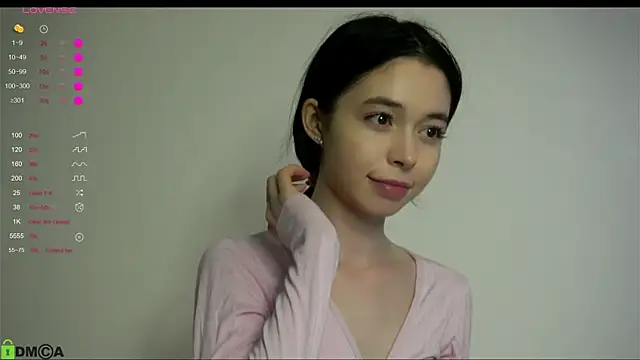 Snapshot of LittleOriana chatting on 02-25-26, 04:00 LittleOriana online show from 02-25-26, 04:00