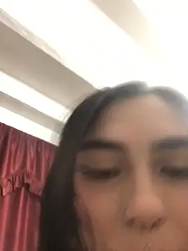 Snapshot of Keyyysi chatting on 03-11-25, 04:10 Keyyysi online show from 03-11-25, 04:10