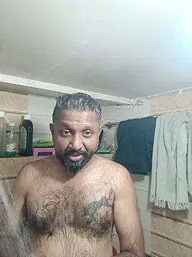 Snapshot of carria_homes chatting on 06-19-26, 06:40 carria homes online show from 06-19-26, 06:40