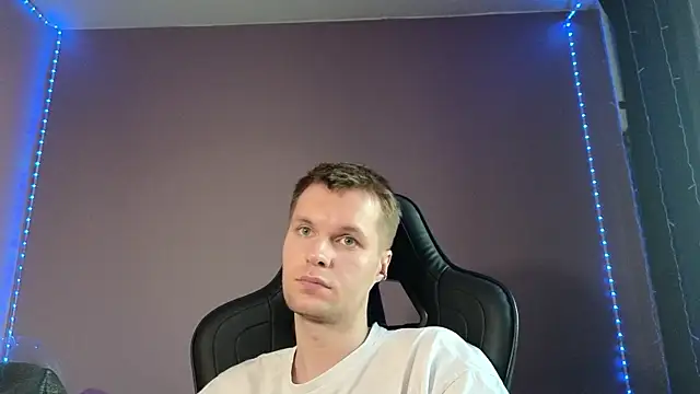 Leonnextdoor online show from 03-06-25, 09:58