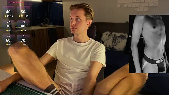 Snapshot of Leonnextdoor chatting on 02-08-26, 06:11 Leonnextdoor online show from 02-08-26, 06:11