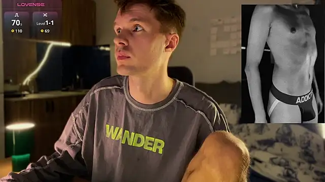 Snapshot of Leonnextdoor chatting on 03-12-26, 09:32 Leonnextdoor online show from 03-12-26, 09:32