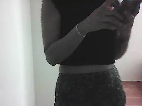 Snapshot of roseofvenom chatting on 12-26-24, 04:14 roseofvenom online show from 12-26-24, 04:14