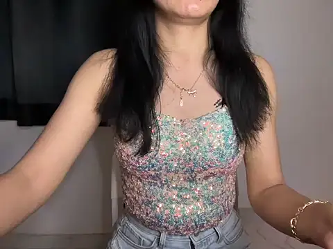 Snapshot of roseofvenom chatting on 02-03-25, 05:03 roseofvenom online show from 02-03-25, 05:03