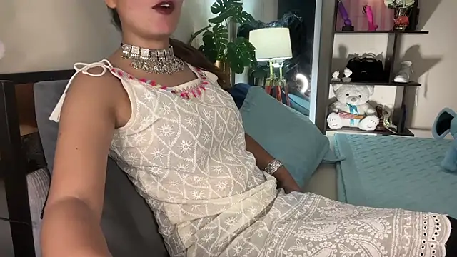 Snapshot of roseofvenom chatting on 09-30-25, 05:18 roseofvenom online show from 09-30-25, 05:18