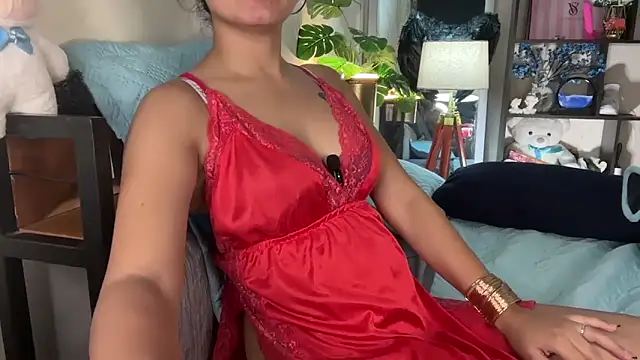 Snapshot of roseofvenom chatting on 10-10-25, 11:37 roseofvenom online show from 10-10-25, 11:37