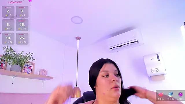 Snapshot of violeta_candyy_ chatting on 06-22-26, 08:17 violeta candyy online show from 06-22-26, 08:17