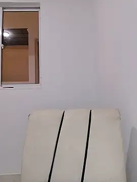 Snapshot of Brendabluee chatting on 12-27-24, 10:26 Brendabluee online show from 12-27-24, 10:26