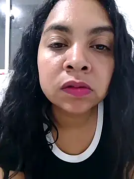 Snapshot of Brendabluee chatting on 02-07-25, 01:04 Brendabluee online show from 02-07-25, 01:04