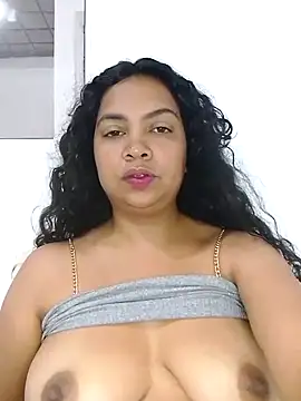 Snapshot of Brendabluee chatting on 03-22-25, 03:31 Brendabluee online show from 03-22-25, 03:31