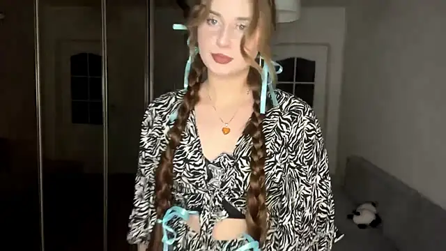 Snapshot of SelinaHope18 chatting on 01-13-25, 09:20 SelinaHope18 online show from 01-13-25, 09:20