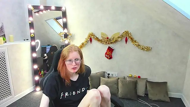 Snapshot of ElizabethHarpper chatting on 01-26-25, 04:41 ElizabethHarpper online show from 01-26-25, 04:41