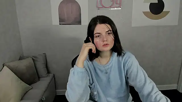 Snapshot of CharlotteMitchell chatting on 01-15-25, 07:59 CharlotteMitchell online show from 01-15-25, 07:59