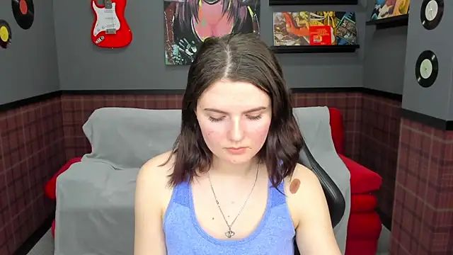 Snapshot of CharlotteMitchell chatting on 02-11-25, 02:57 CharlotteMitchell online show from 02-11-25, 02:57