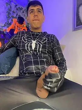 Angel Khouri online show from 10-31-25, 03:51