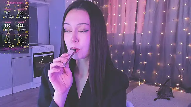 kittenrisha online show from 12-16-25, 05:12