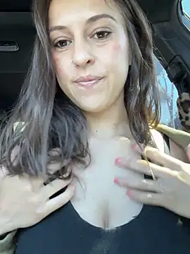 Snapshot of morganbby_ chatting on 06-15-26, 05:15 morganbby online show from 06-15-26, 05:15